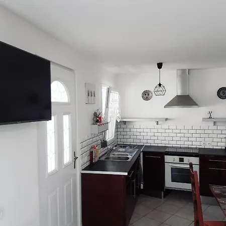 Hébergement de vacances Maisonnette Étables